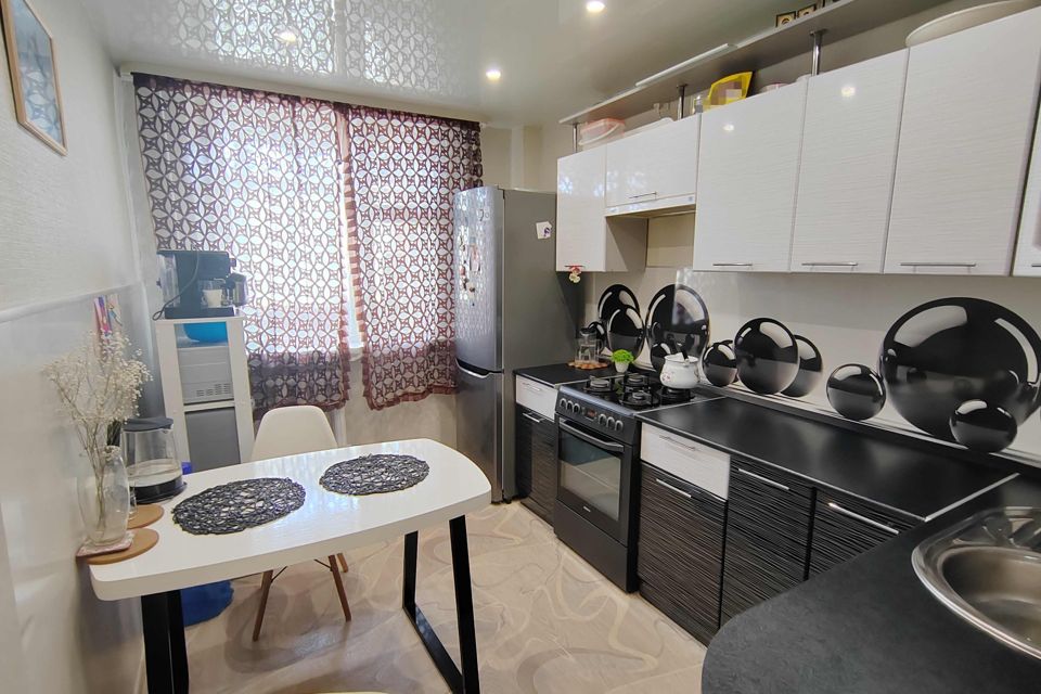 Продаётся 3-комнатная квартира, 61.4 м²