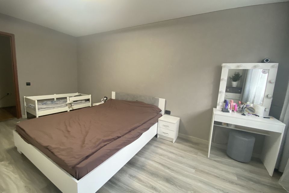 Продаётся 3-комнатная квартира, 81 м²