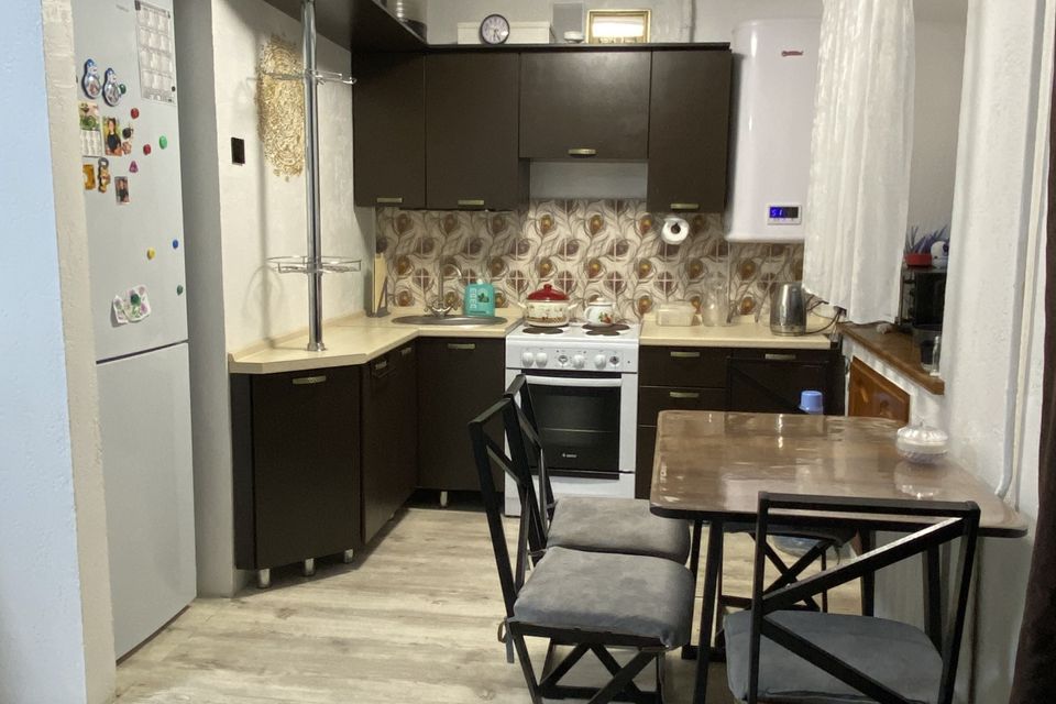 Продаётся 2-комнатная квартира, 42.2 м²