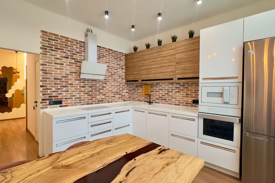 Продаётся 2-комнатная квартира, 73.1 м²