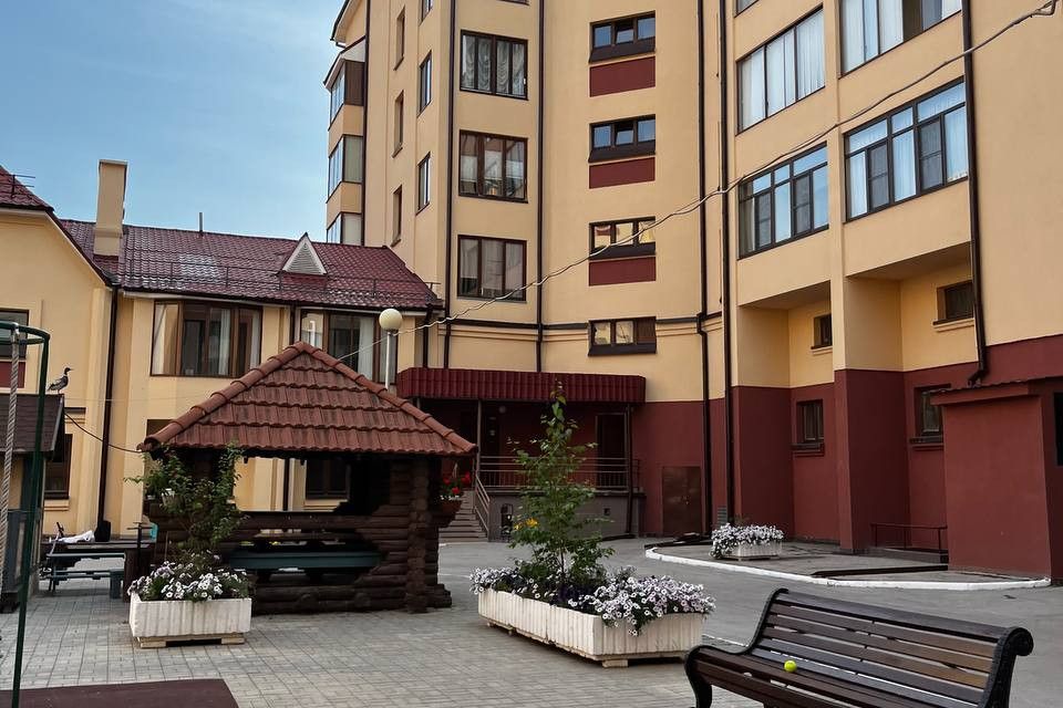 Продаётся 2-комнатная квартира, 100 м²