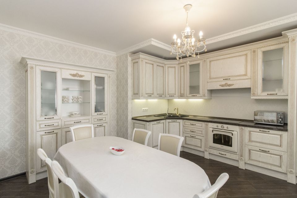 Продаётся 3-комнатная квартира, 105.7 м²