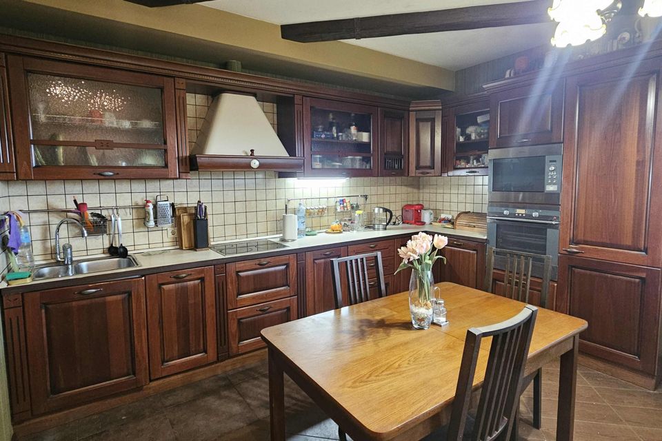 Продаётся 3-комнатная квартира, 98.2 м²