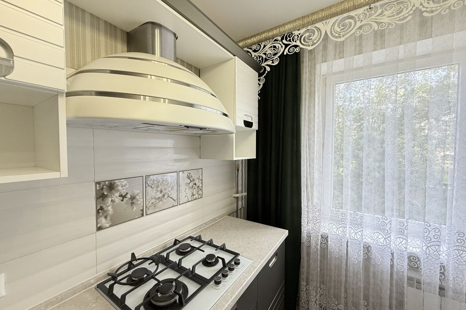 Продаётся 3-комнатная квартира, 62.4 м²