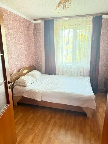 Продаётся 5-комнатная квартира, 100 м²