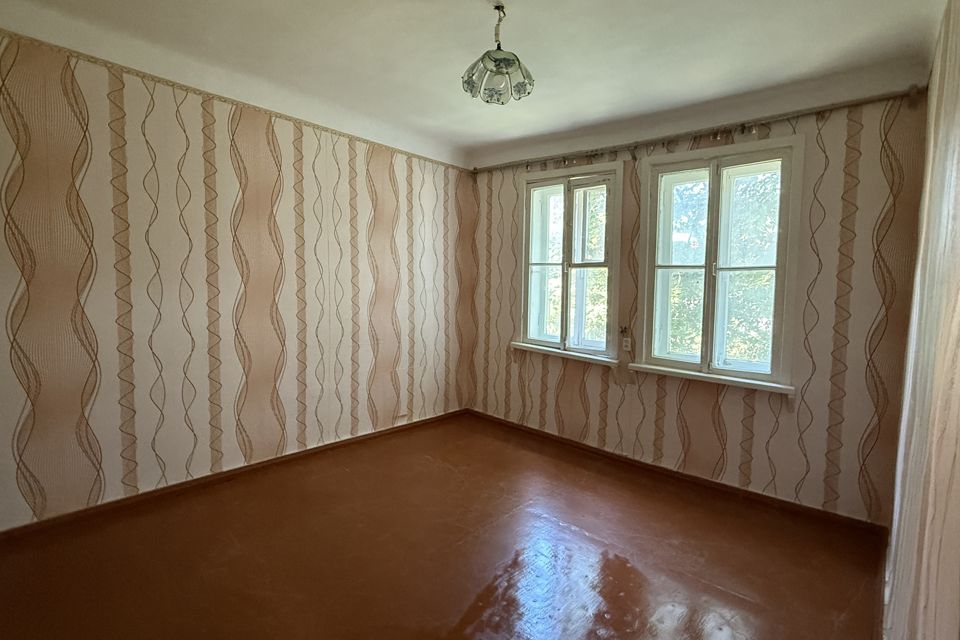 Продаётся 3-комнатная квартира, 45.3 м²