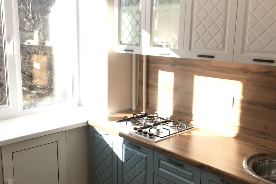 Продаётся 4-комнатная квартира, 62 м²