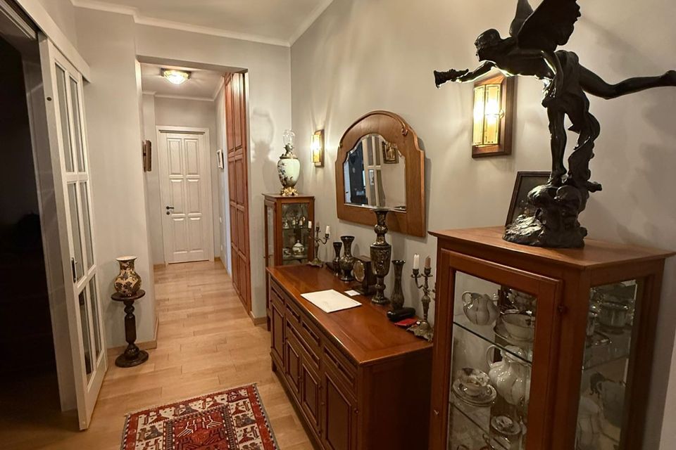 Продаётся 3-комнатная квартира, 90 м²