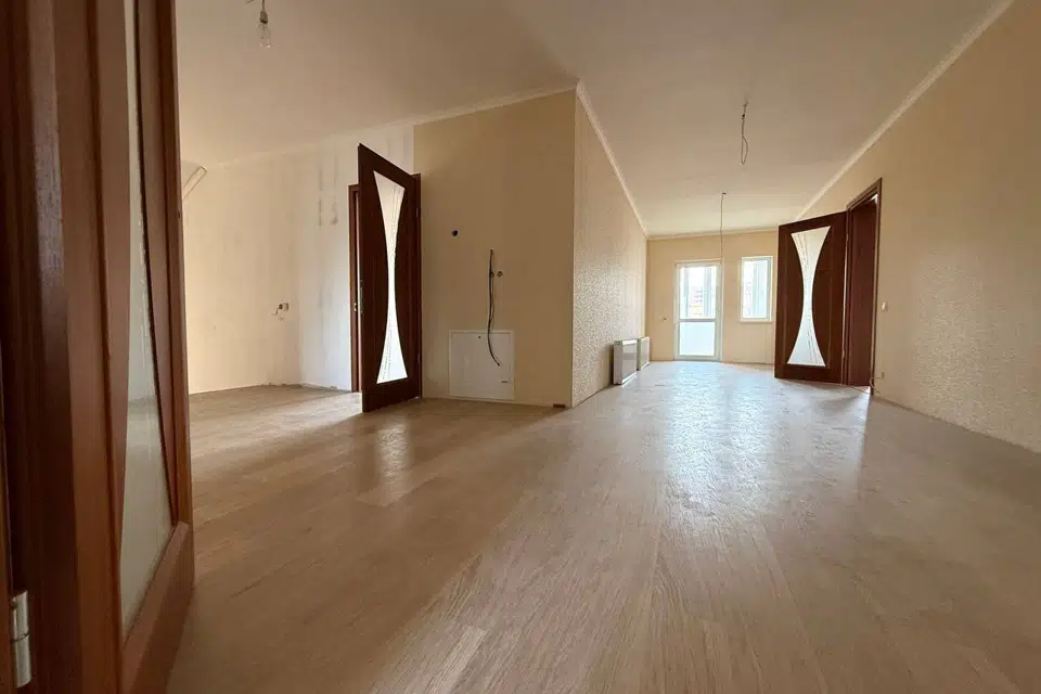Продаётся 2-этажный дом, 550 м²