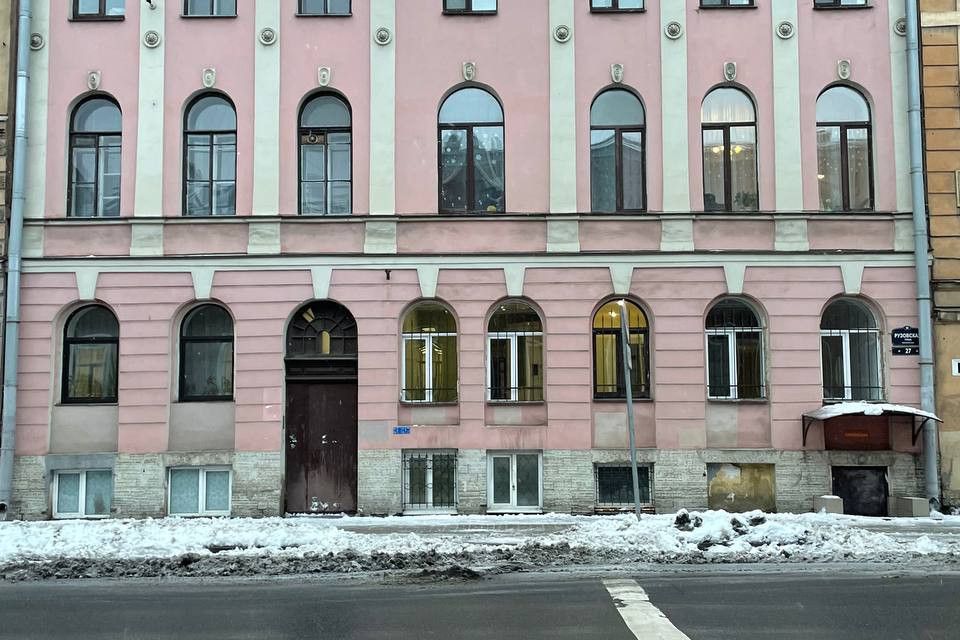 Продаётся комната в 5-комн. квартире, 11.7 м²