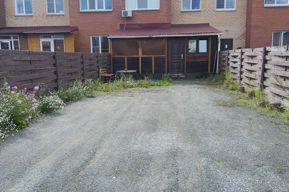 Продаётся 3-комнатная квартира, 71.8 м²