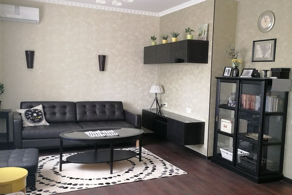 Продаётся 2-комнатная квартира, 62.2 м²