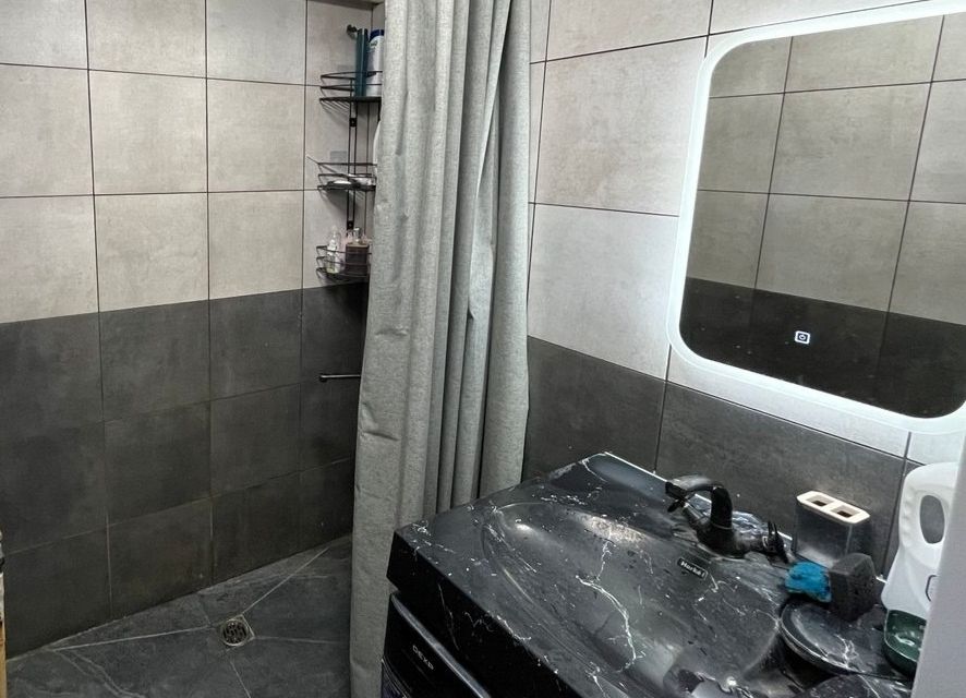 Продаётся 3-комнатная квартира, 50.7 м²