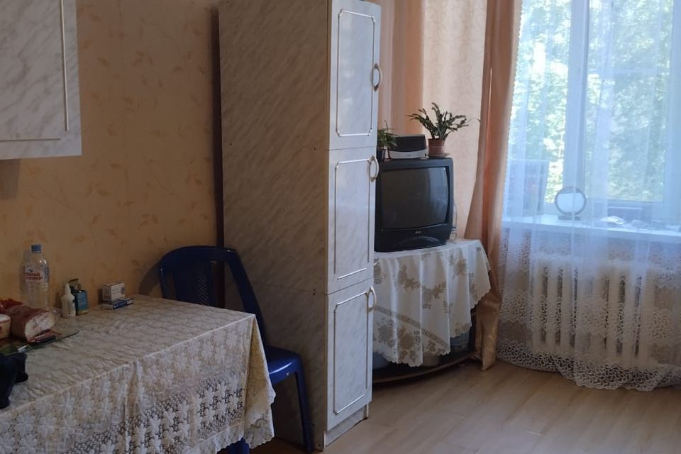 Продаётся комната в 3-комн. квартире, 17 м²