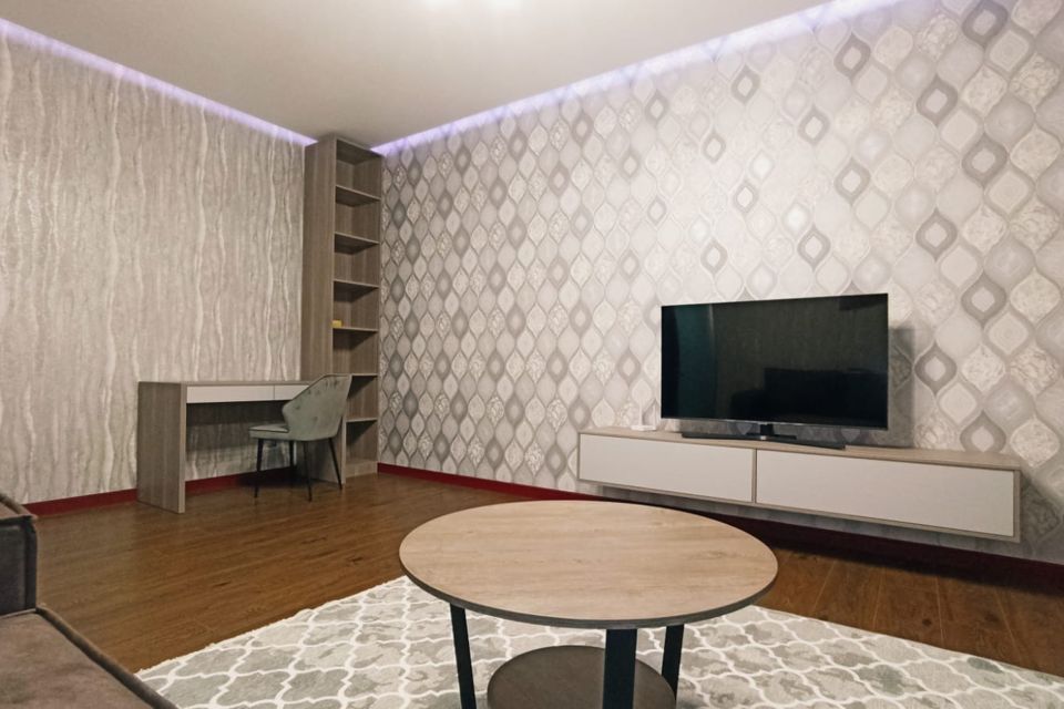 Сдаётся 2-комнатная квартира, 70 м²