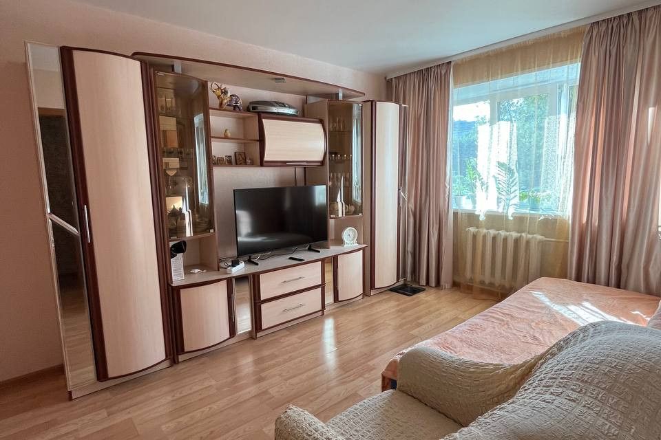 Продаётся 2-комнатная квартира, 41.9 м²