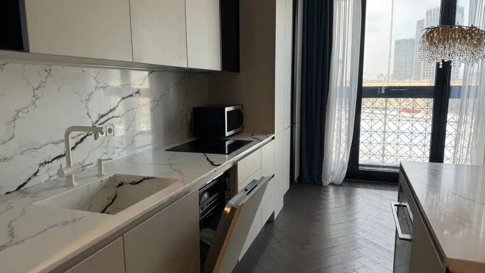 Продаётся 3-комнатная квартира, 77.9 м²