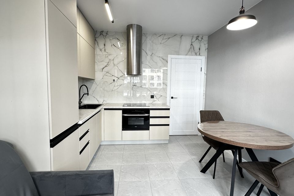Продаётся 1-комнатная квартира, 40.4 м²