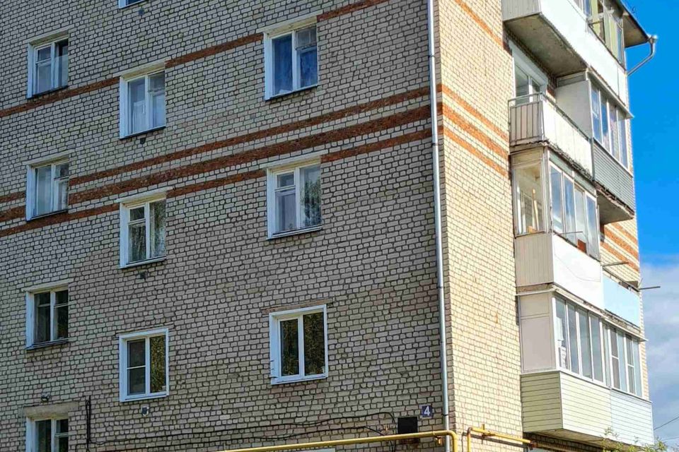 Продаётся 2-комнатная квартира, 42.4 м²