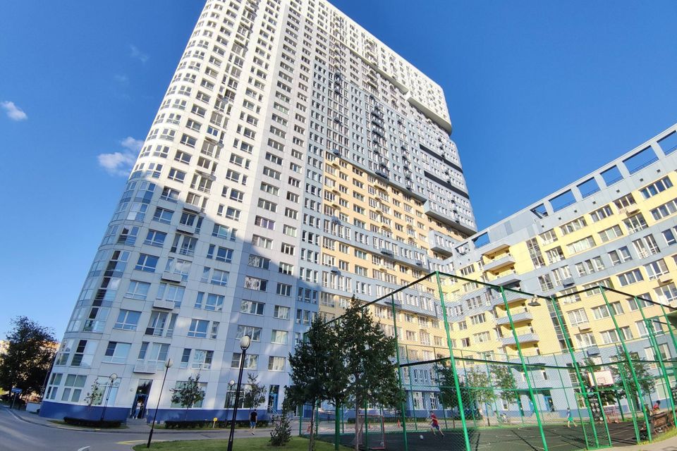 Продаётся 3-комнатная квартира, 126.2 м²