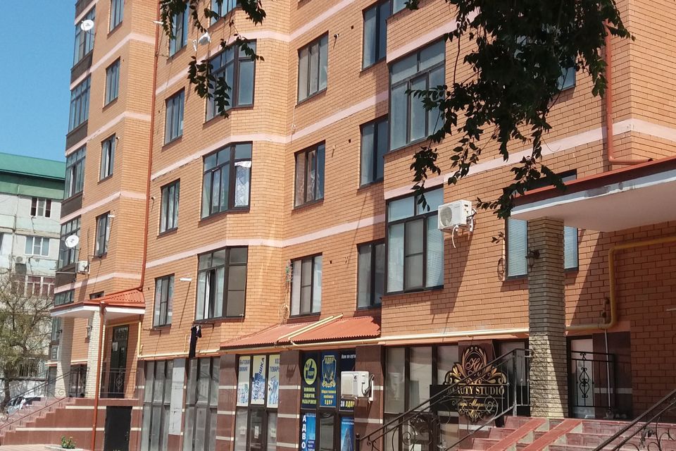 Продаётся 3-комнатная квартира, 130 м²