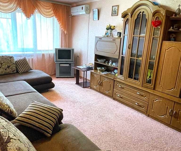 Продаётся 3-комнатная квартира, 58.5 м²