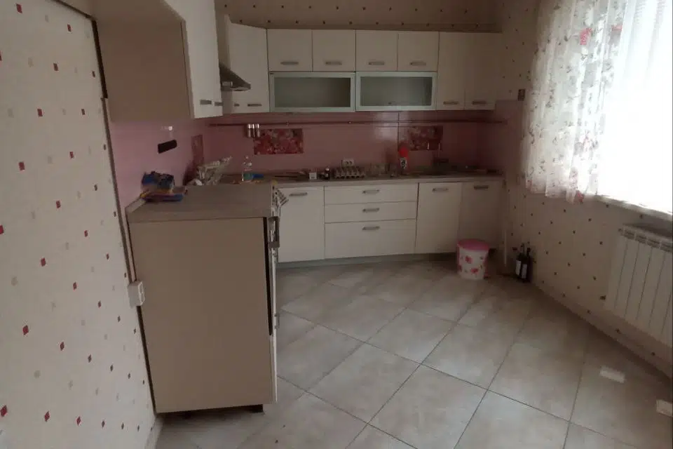 Продаётся 2-этажный дом, 275 м²