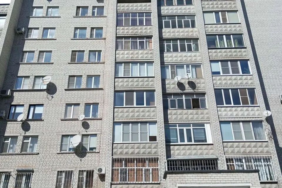 Продаётся 3-комнатная квартира, 127.9 м²