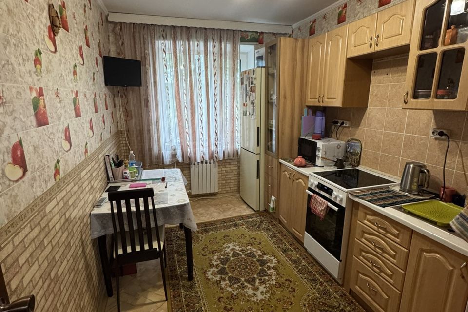 Продаётся 3-комнатная квартира, 61.7 м²