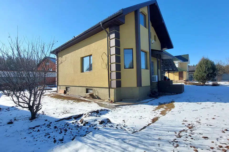 Продаётся 2-этажный дом, 173.5 м²