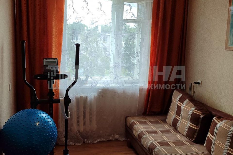 Продаётся 3-комнатная квартира, 49.3 м²