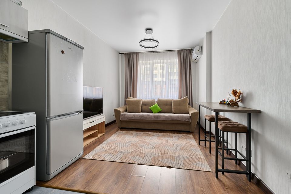 Продаётся 1-комнатная квартира, 42 м²