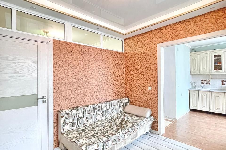 Продаётся 1-комнатная квартира, 42 м²
