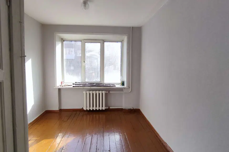 Продаётся комната в 4-комн. квартире, 18 м²