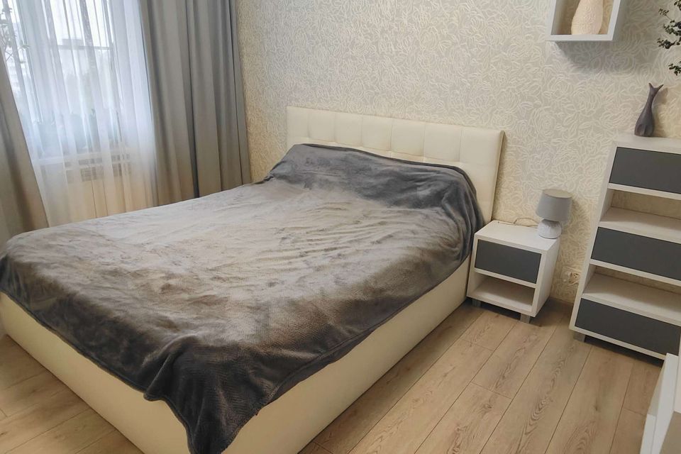 Продаётся 4-комнатная квартира, 72.6 м²