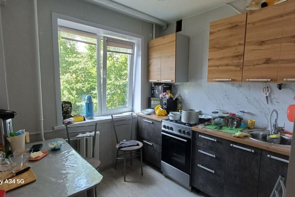 Сдаётся 4-комнатная квартира, 58 м²