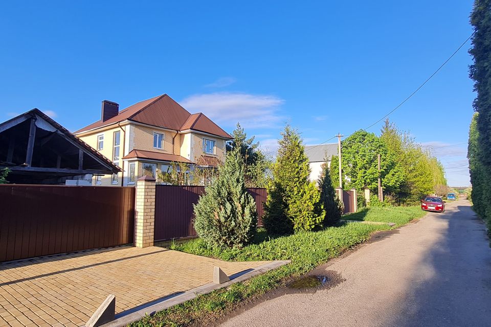 Продаётся 2-этажный дом, 261 м²