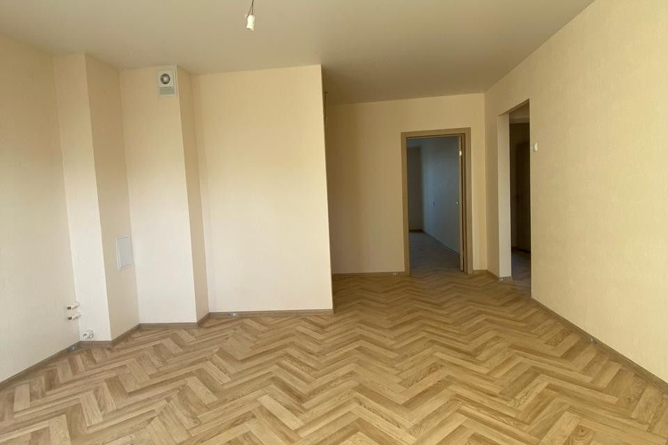Продаётся 4-комнатная квартира, 72.6 м²