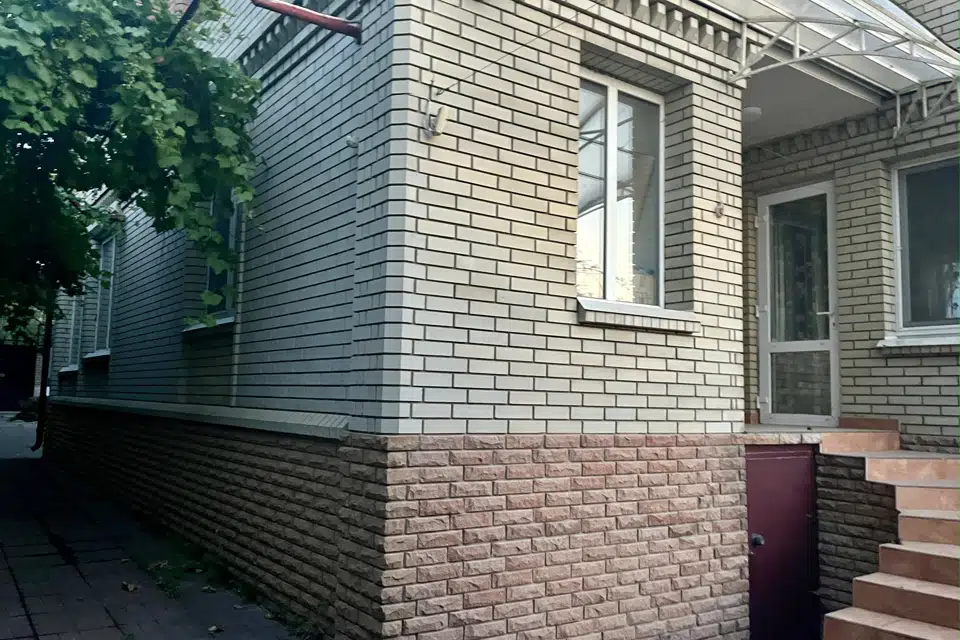 Продаётся 2-этажный дом, 271 м²