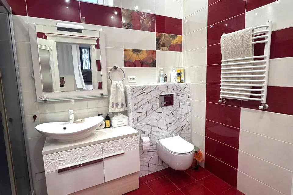 Продаётся 2-этажный дом, 286 м²
