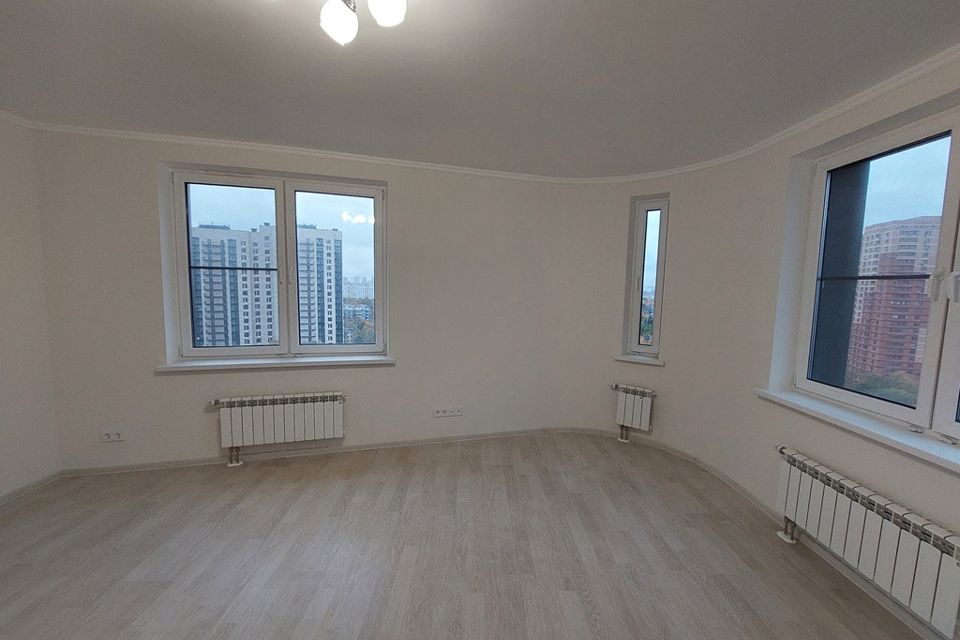 Продаётся 3-комнатная квартира, 96 м²