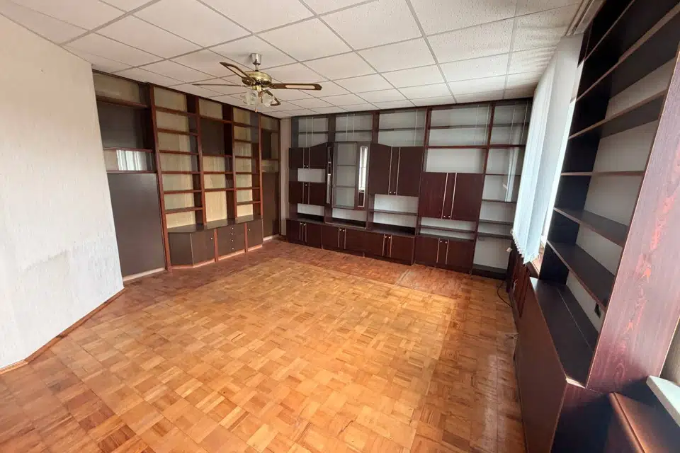 Продаётся 2-этажный дом, 643 м²