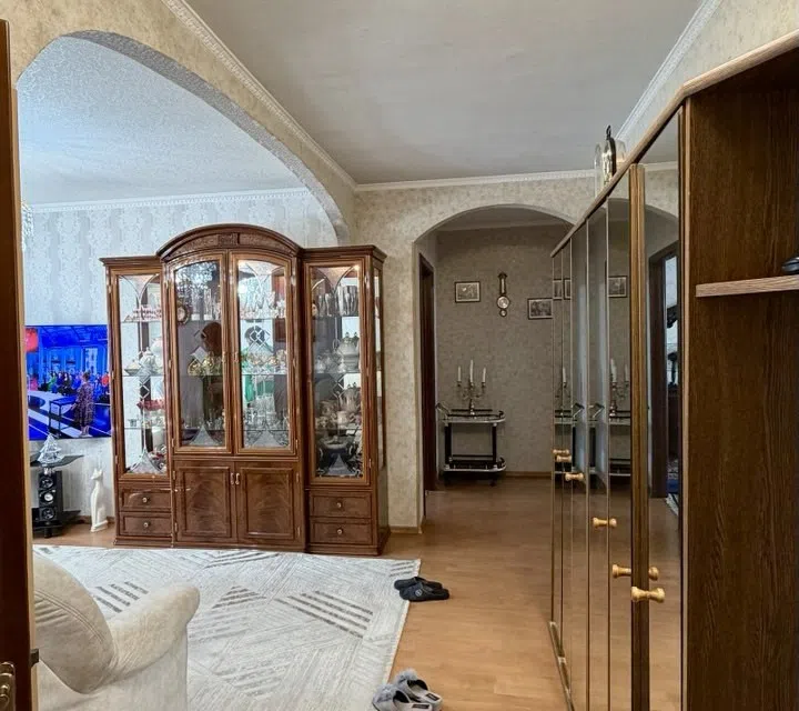 Продаётся 3-комнатная квартира, 62.4 м²