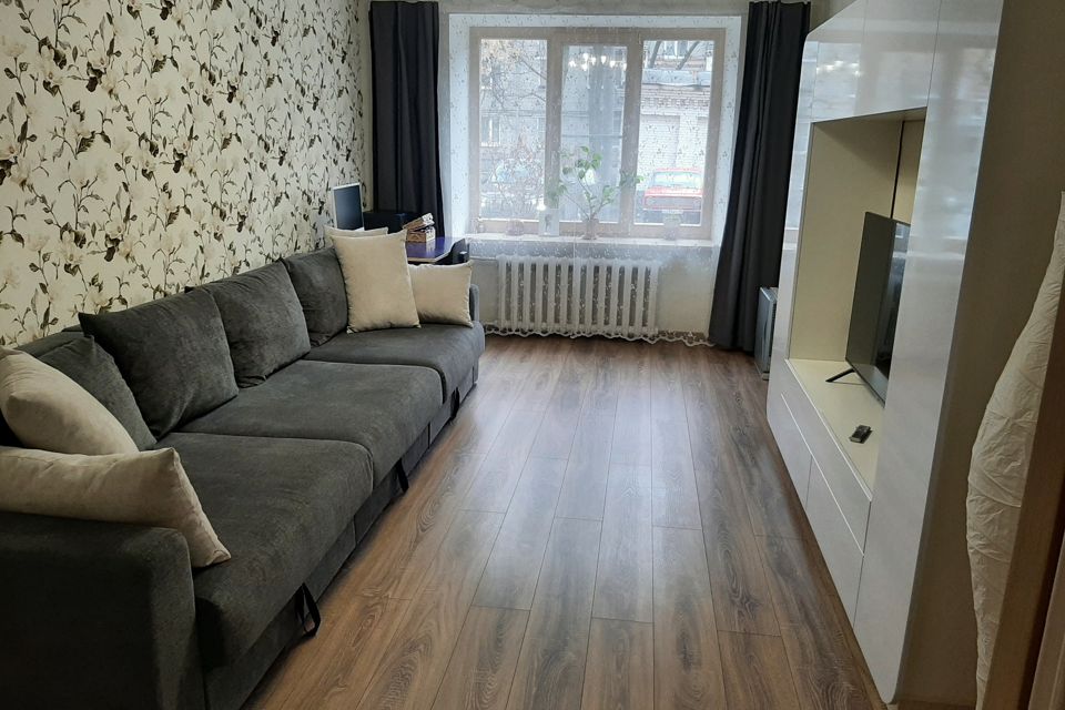 Продаётся 4-комнатная квартира, 75 м²