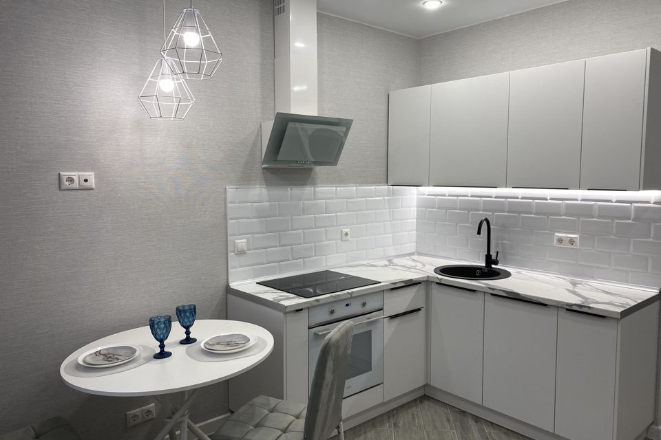Продаётся 1-комнатная квартира, 35.8 м²