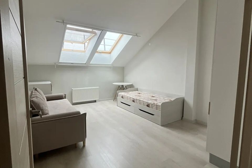 Продаётся 2-комнатная квартира, 61.8 м²