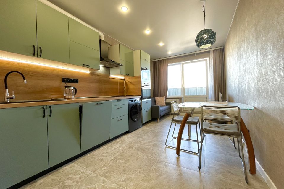 Продаётся 2-комнатная квартира, 65.6 м²