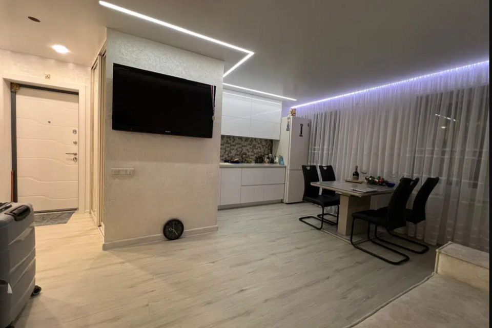 Продаётся 3-комнатная квартира, 57.4 м²