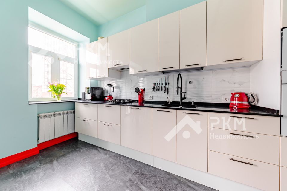 Продаётся 3-комнатная квартира, 94 м²