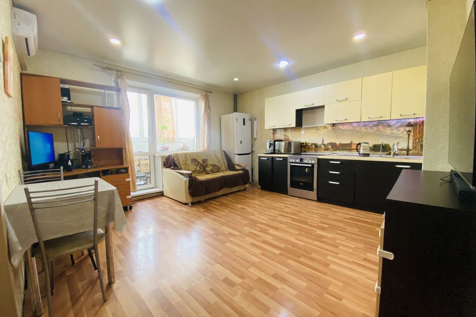 Продаётся 1-комнатная квартира, 43 м²